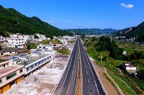 宜敘高速興文石海互通連接線(xiàn)...
